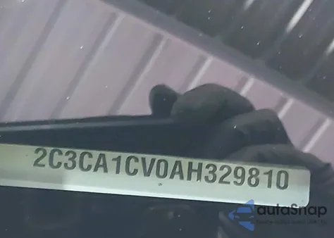 2010 Chrysler 300 Touring Plus z USA, uszkodzony, nr VIN 2C3CA1CV0AH329810